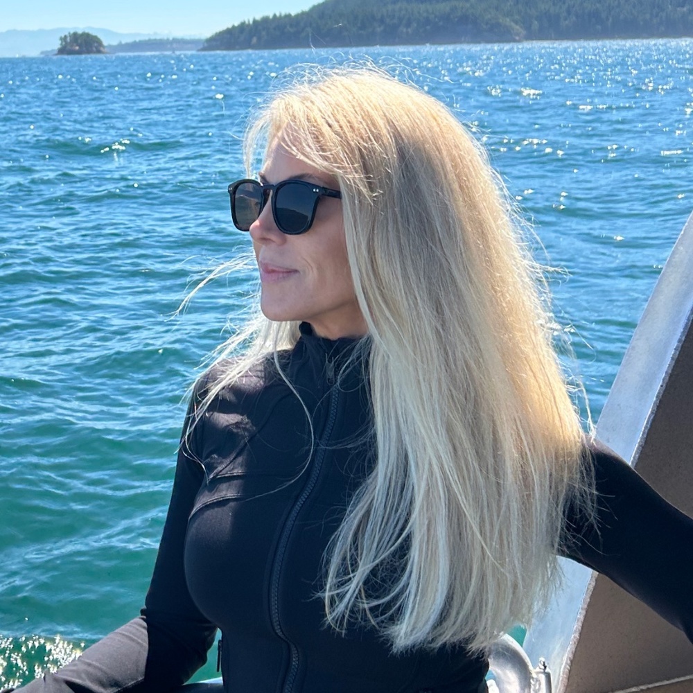 Meet your Posher, Jenny Lou